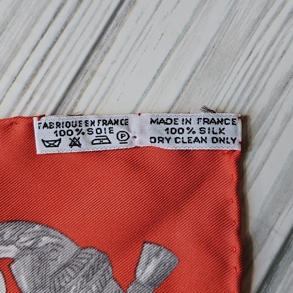 Hermès Ferronnerie Petit Carre 45 Scarf in Red and Gray - Picture 13 of 16